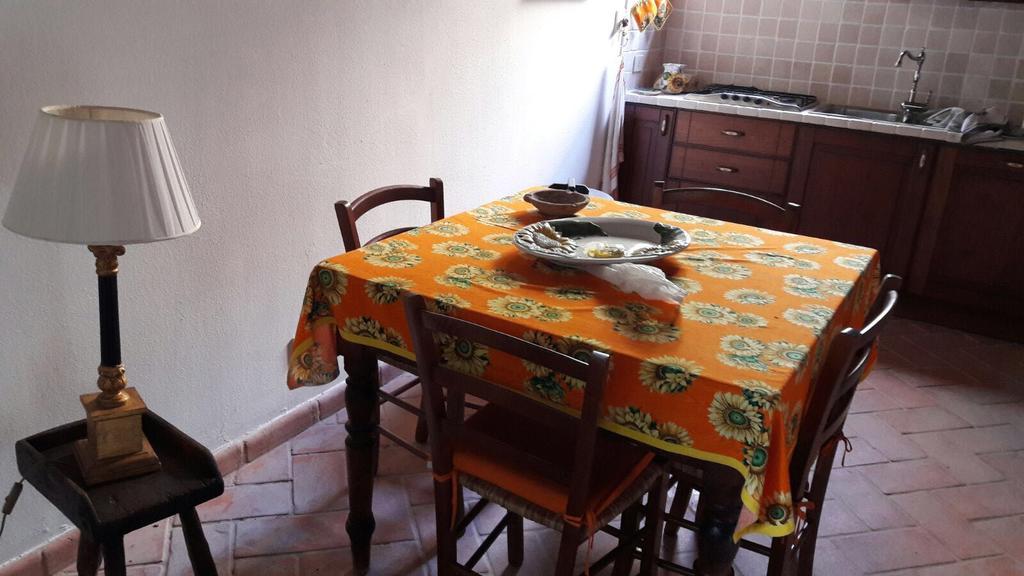 Residenza Il Platano Fortilizio Di Campiglia Rapolano Terme Exterior foto